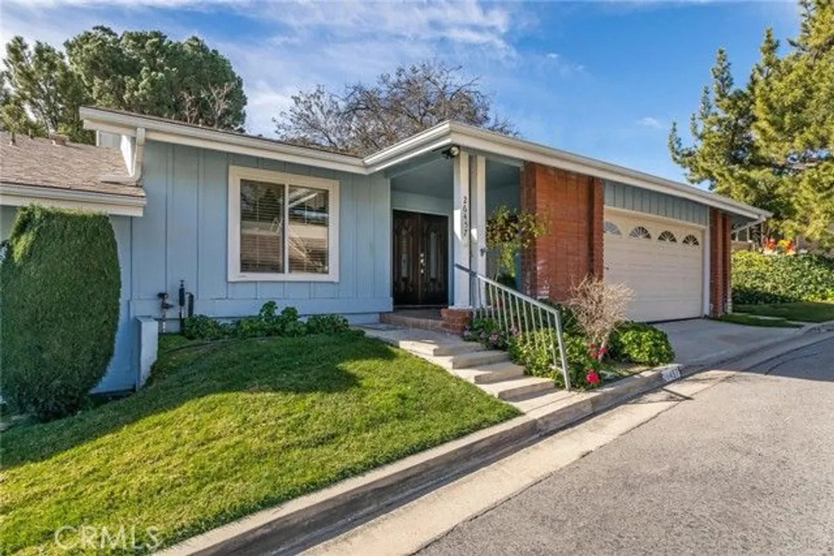Property Slideshow image 1 of 39 | 26457 oak highland dr, Newhall, CA, 91321