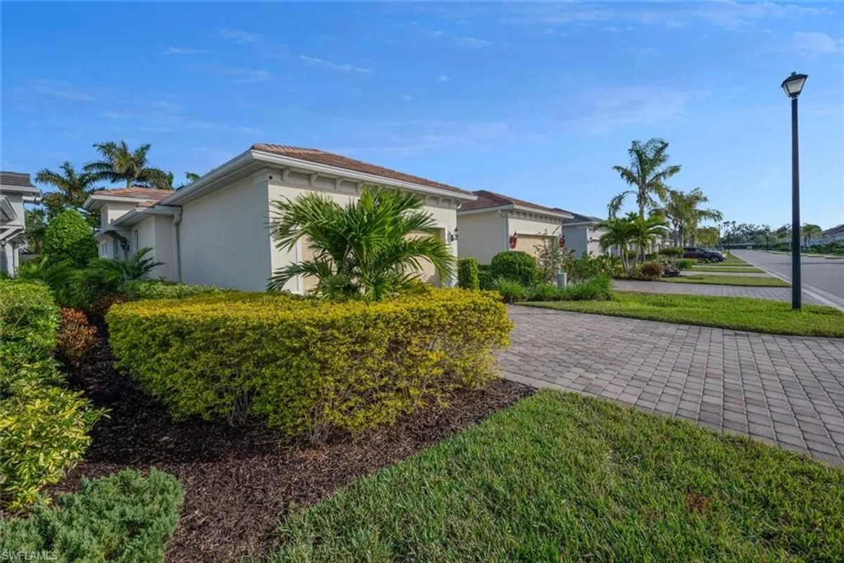 Property Slideshow image 1 of 18 | 10709 manatee key ln, Estero, FL, 33928