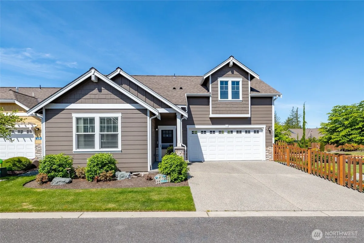 Property Slideshow image 1 of 33 | 232 sinclair aly, Mount Vernon, WA, 98274