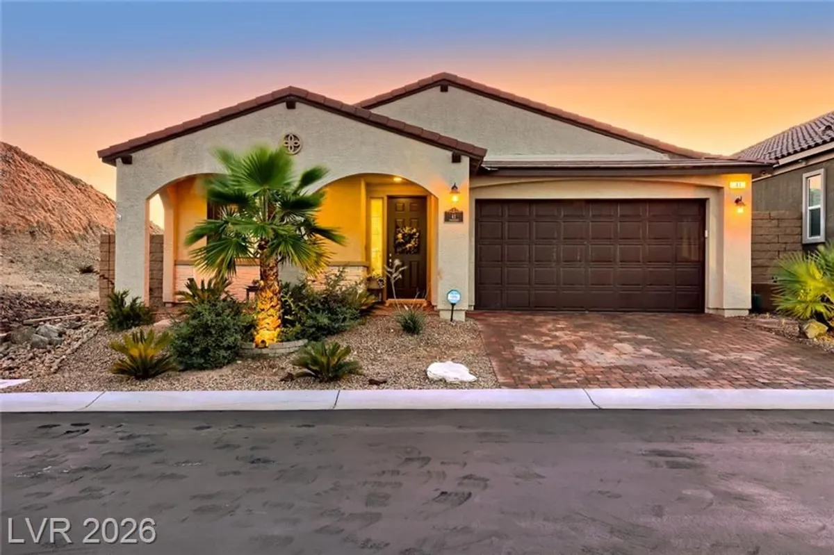 Property Slideshow image 1 of 48 | 41 tatahatso point st, Henderson, NV, 89011