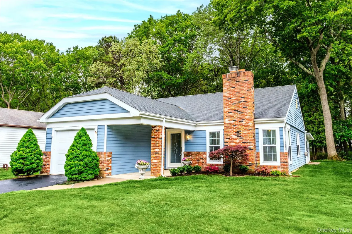 Property Slideshow image 1 of 44 | 220 belfast ln, Brookhaven, NY, 11961