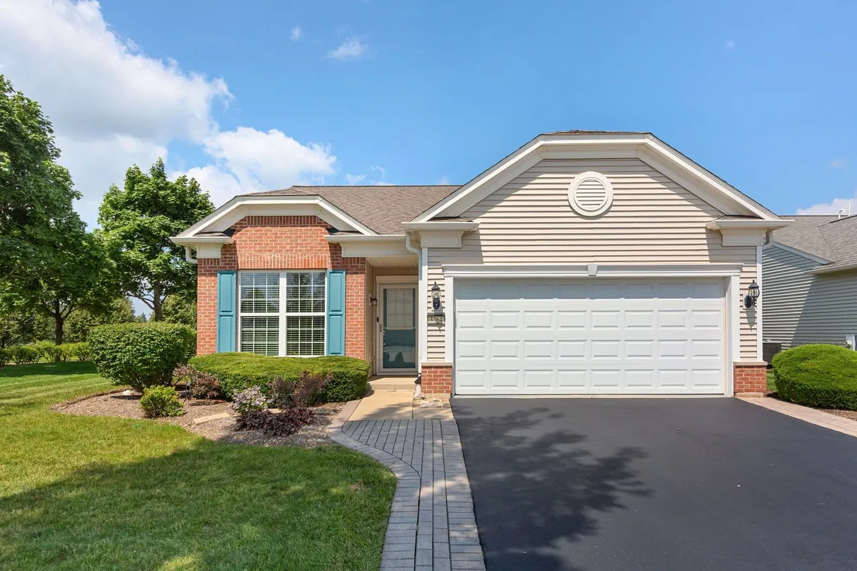 Property Slideshow image 1 of 5 | 3364 comstock ct, Mundelein, IL, 60060