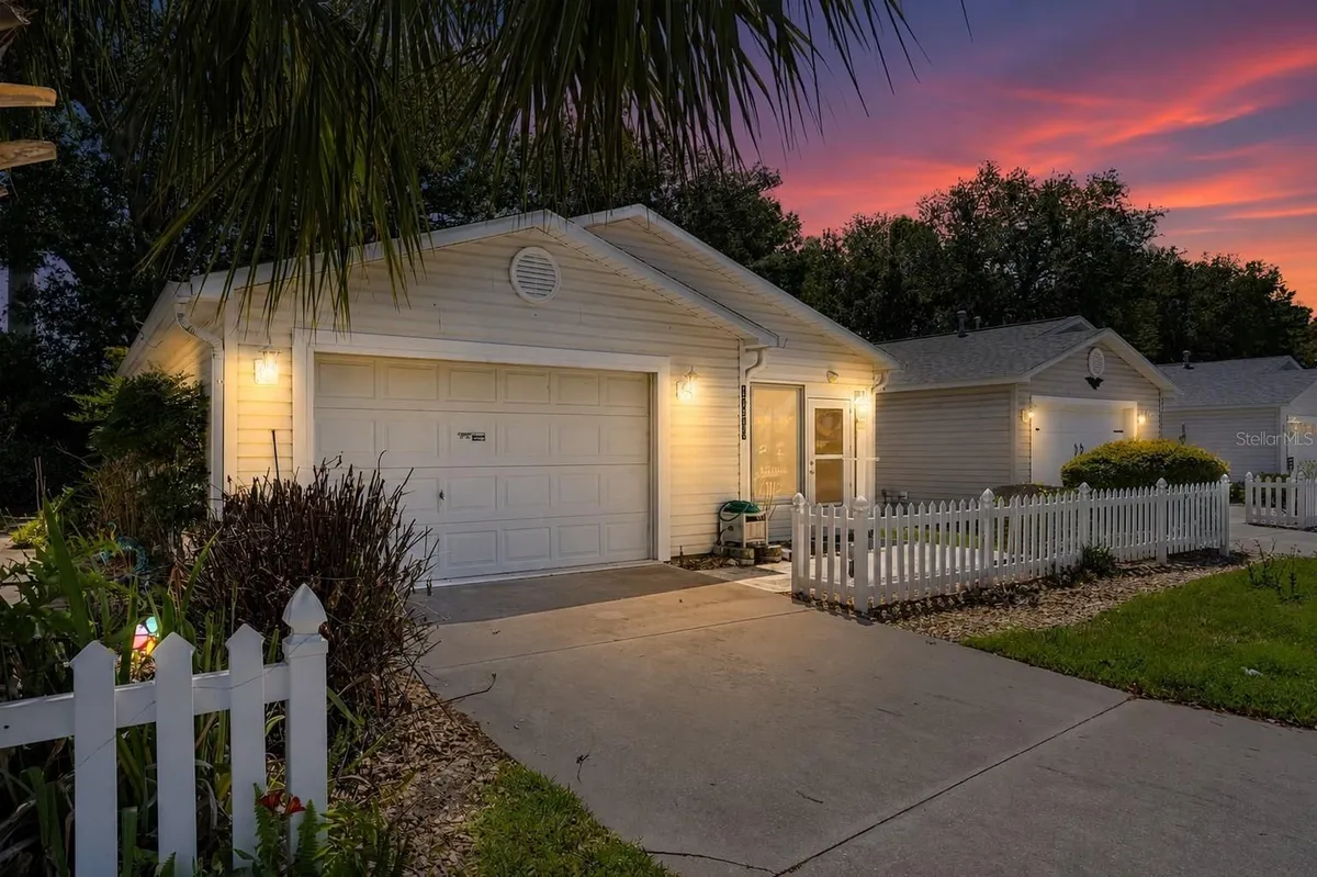 Property Slideshow image 1 of 35 | 17263 se 93rd demoss ct, The Villages, FL, 32162