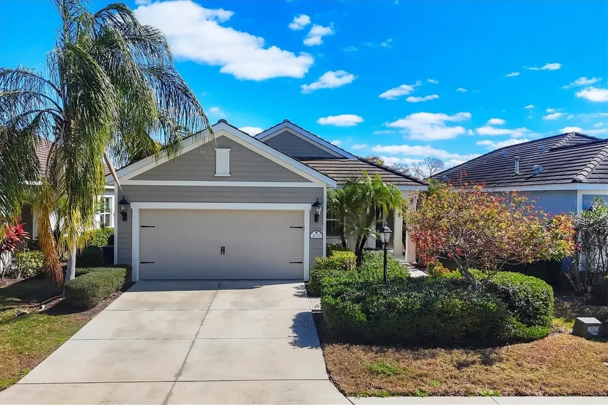 Property Slideshow image 1 of 49 | 4019 azurite way, Bradenton, FL, 34211