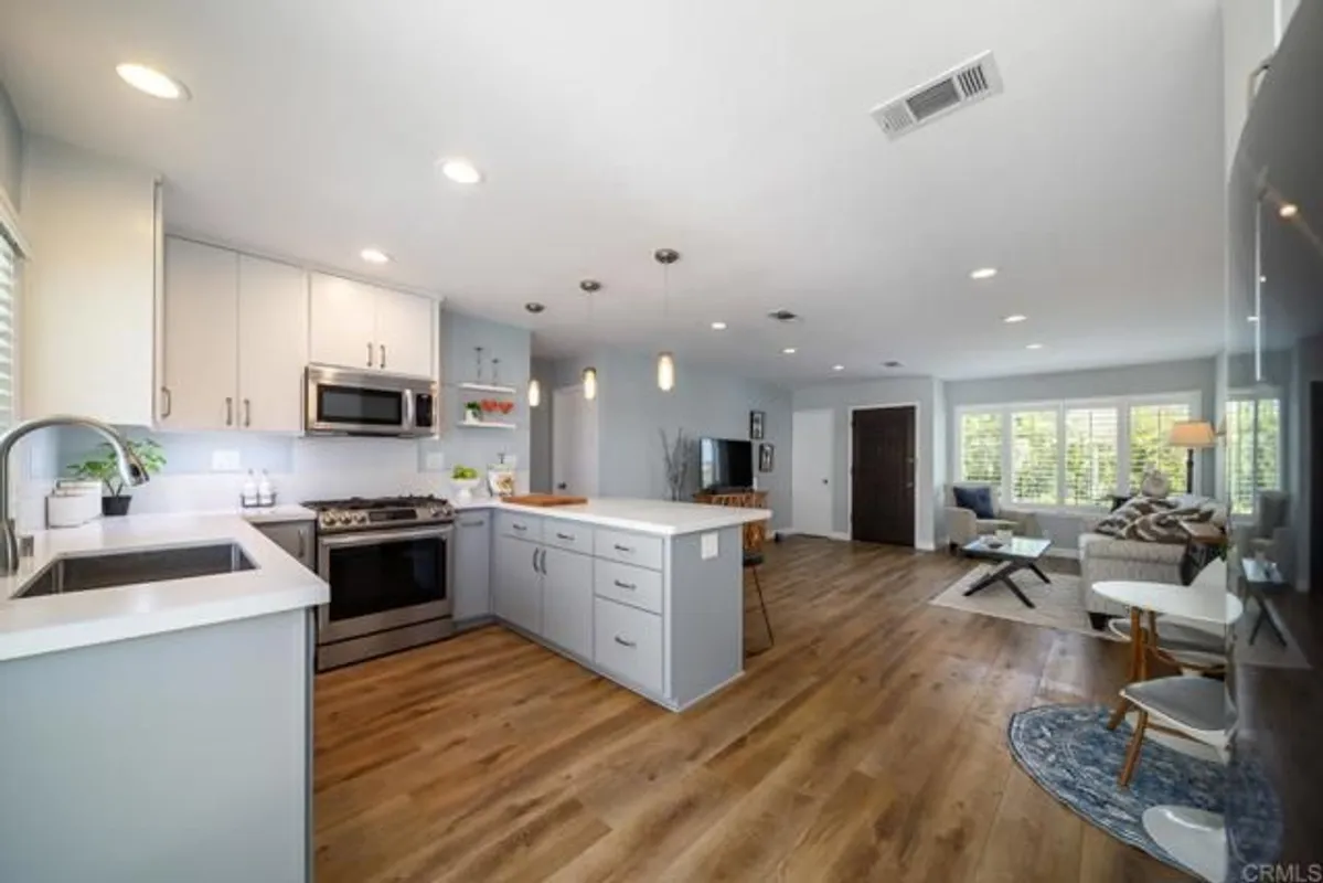 Property Slideshow image 1 of 43 | 3839 vista campana 28, Oceanside, CA, 92057