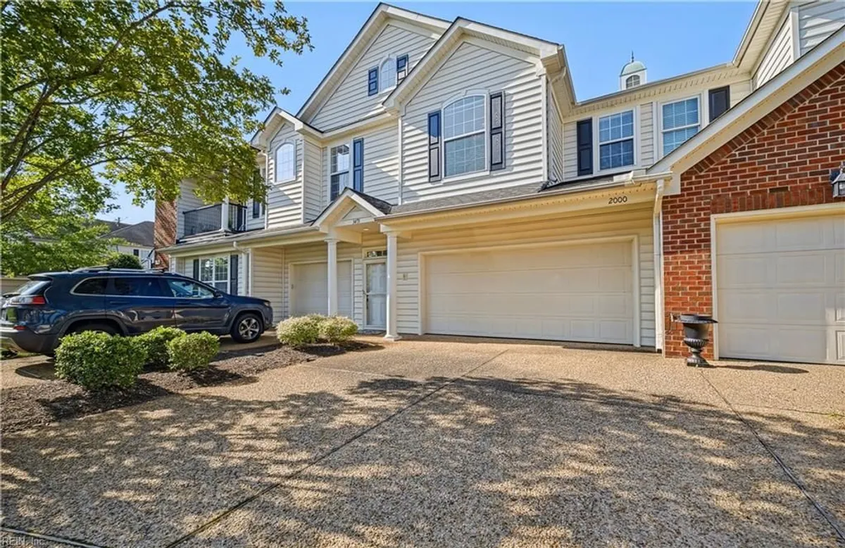 Property Slideshow image 1 of 39 | 3473 winding trail cir, Virginia Beach, VA, 23456