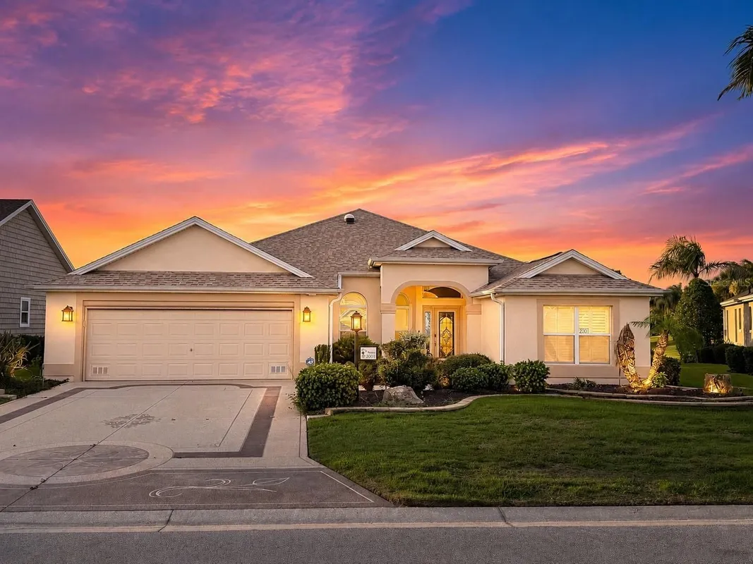 Property Slideshow image 1 of 69 | 2001 dipper loop, The Villages, FL, 32162