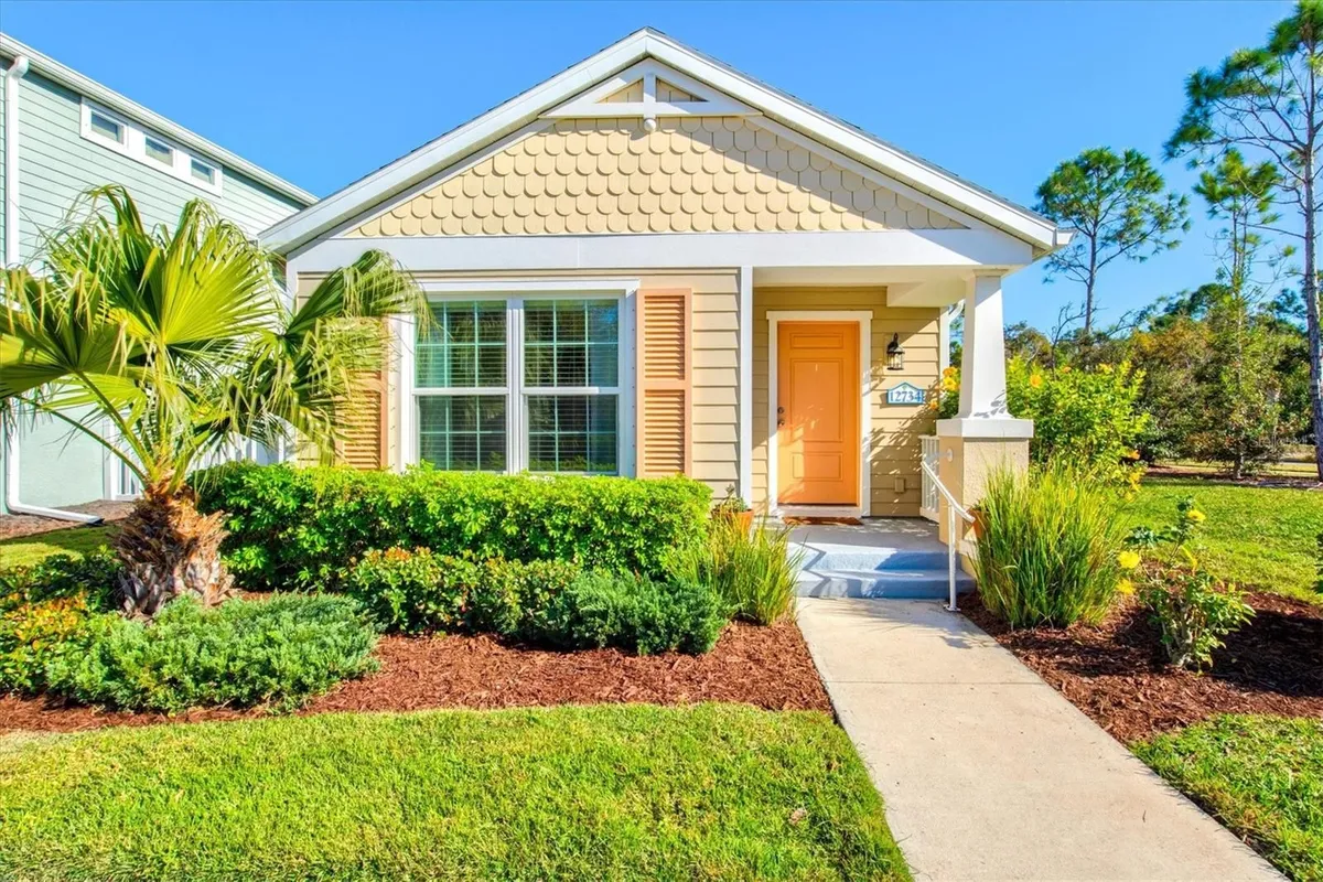 Property Slideshow image 1 of 93 | 12734 shimmering oak cir, Venice, FL, 34293