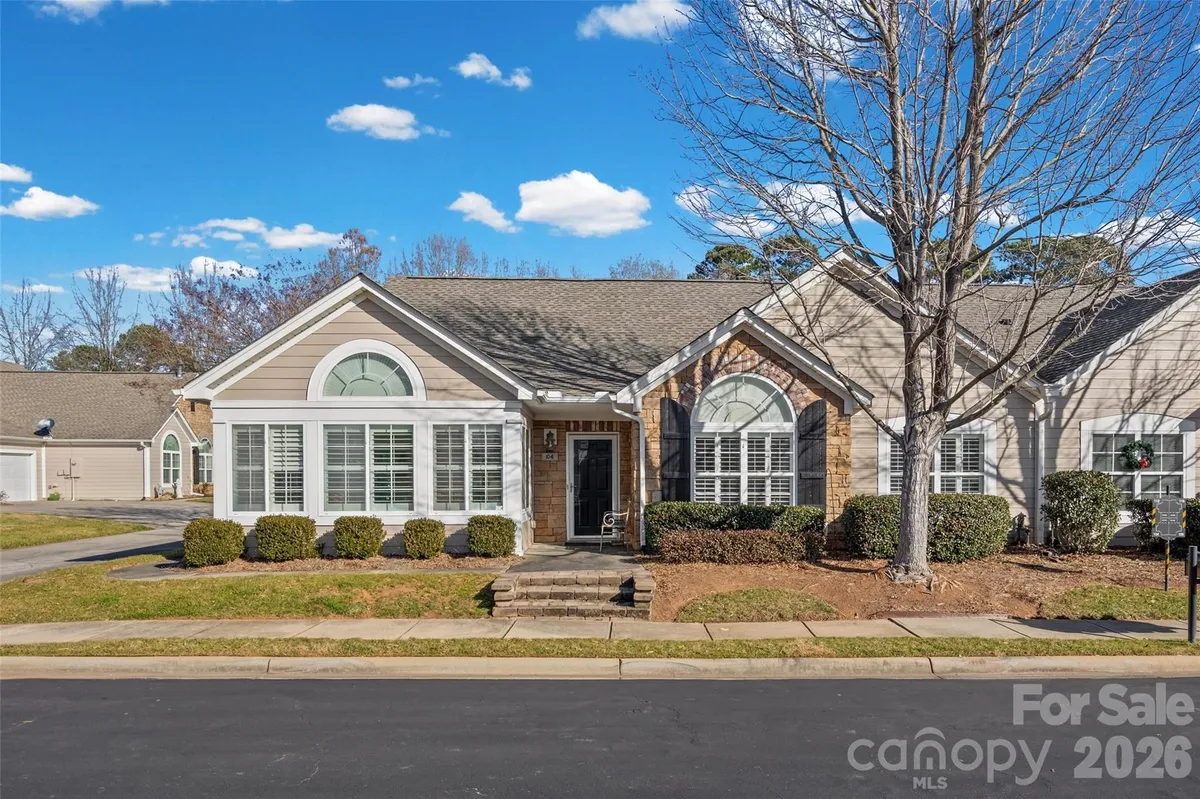 Property Slideshow image 1 of 21 | 104 lone oak cir, Rock Hill, SC, 29732
