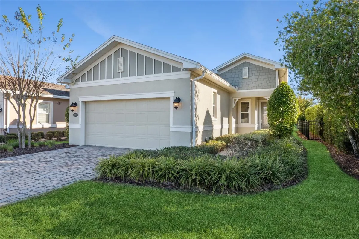 Property Slideshow image 1 of 47 | 404 tisbury ct, Deland, FL, 32724