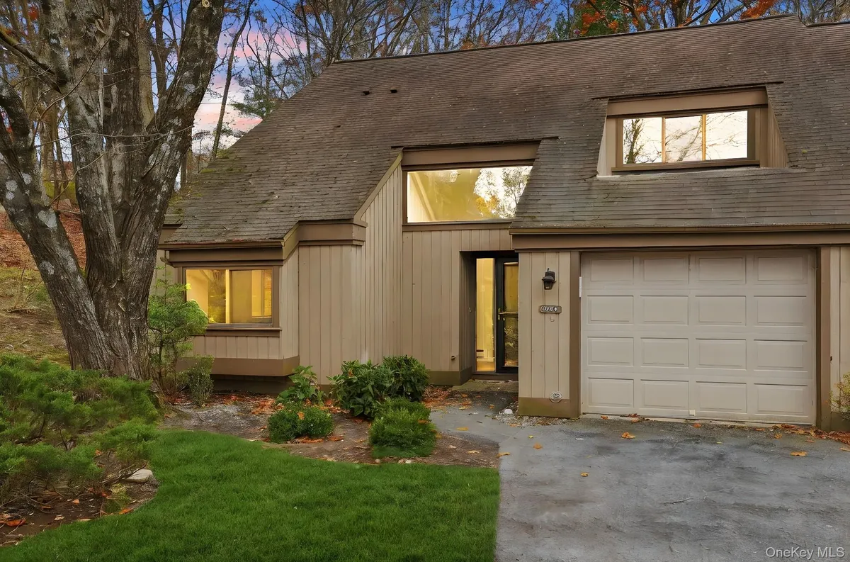 Property Slideshow image 1 of 42 | 390 heritage hls a, Somers, NY, 10589