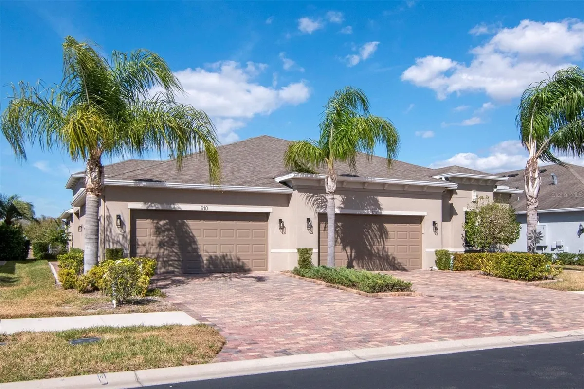 Property Slideshow image 1 of 41 | 610 chipper dr, Sun City Center, FL, 33573