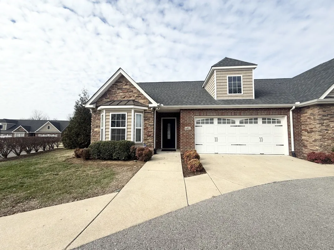 Property Slideshow image 1 of 7 | 395 devon chase hl unit 6401, Gallatin, TN, 37066