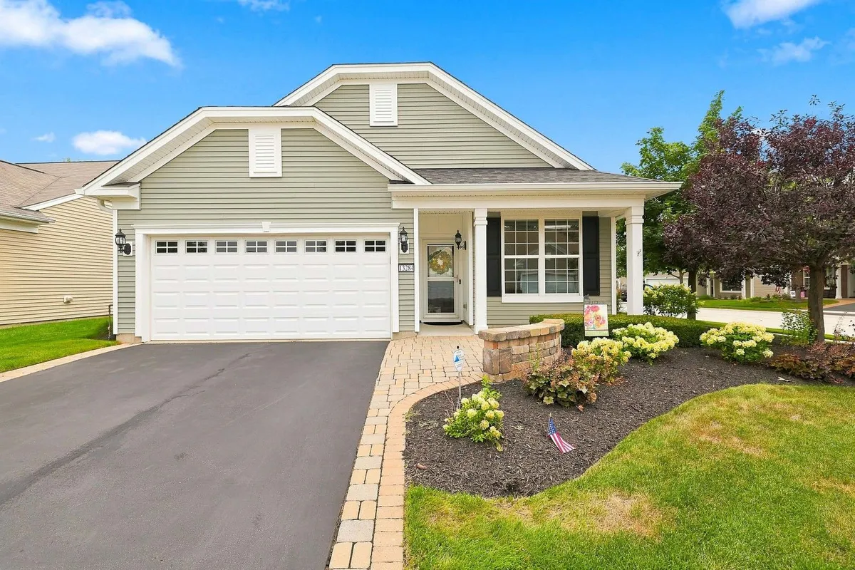 Property Slideshow image 1 of 26 | 13284 meadowlark ln, Huntley, IL, 60142