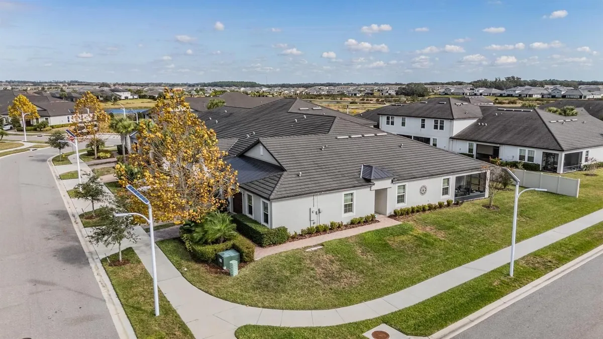 Property Slideshow image 1 of 99 | 10444 weldon cork way, San Antonio, FL, 33576