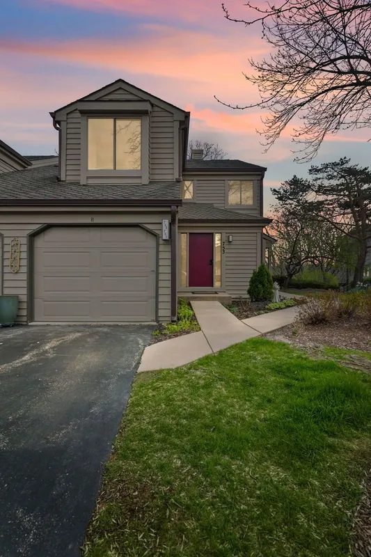 Property Slideshow image 1 of 21 | 753 shoreline rd, Lake Barrington, IL, 60010