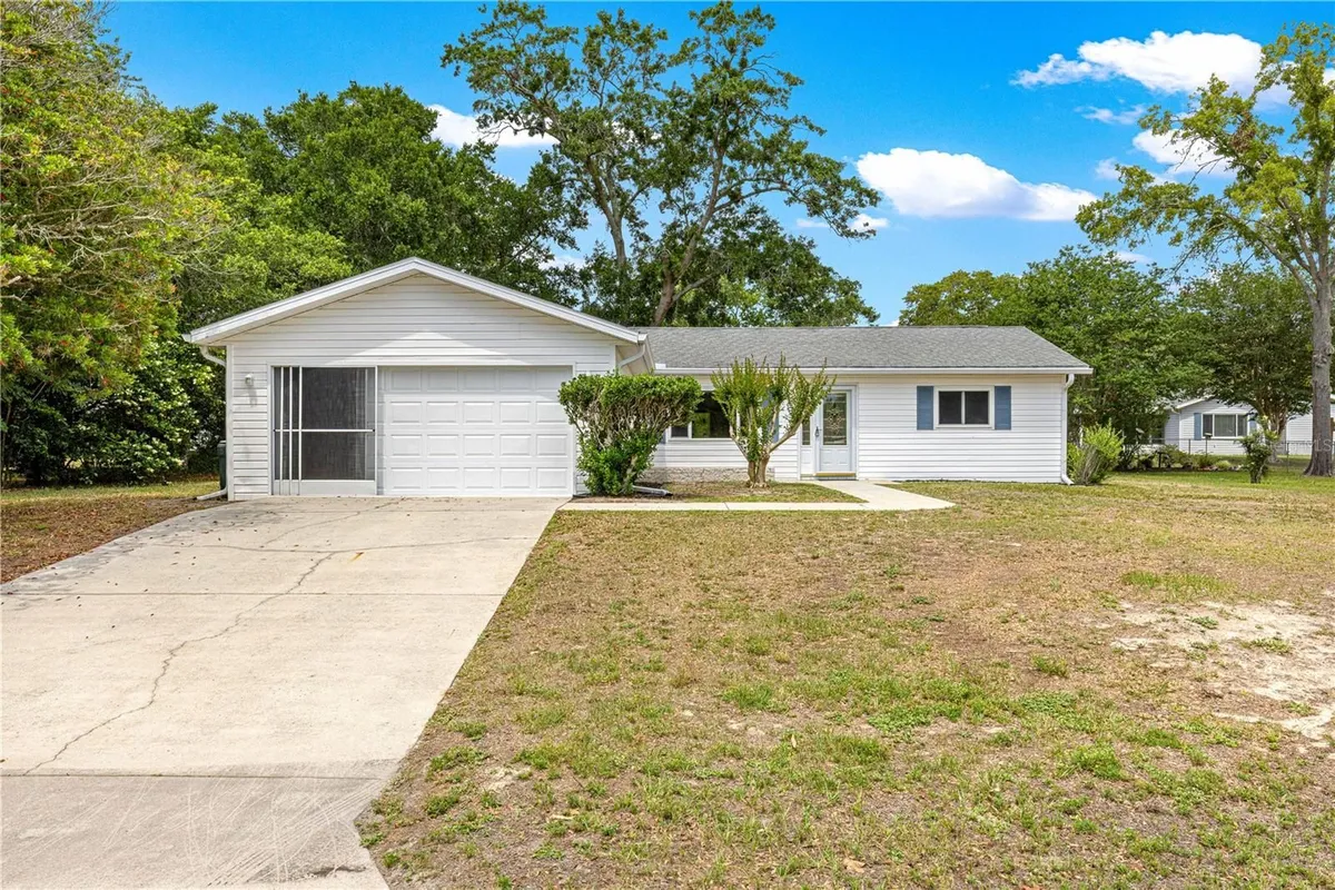 Property Slideshow image 1 of 39 | 10956 sw 62nd ter, Ocala, FL, 34476