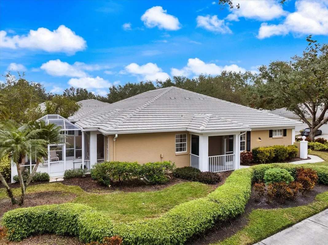 Property Slideshow image 1 of 40 | 900 paisley ct 1, Venice, FL, 34293