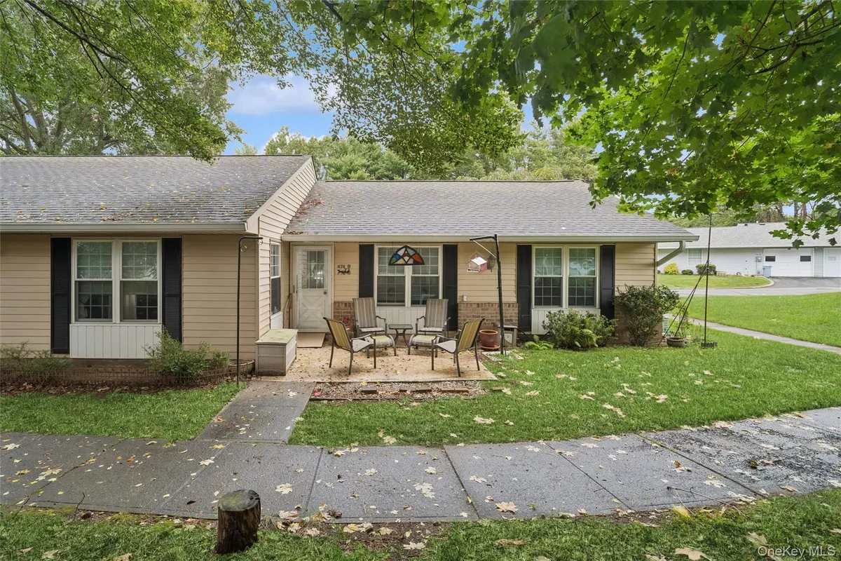 Property Slideshow image 1 of 34 | 474 darwen dr b, Ridge, NY, 11961