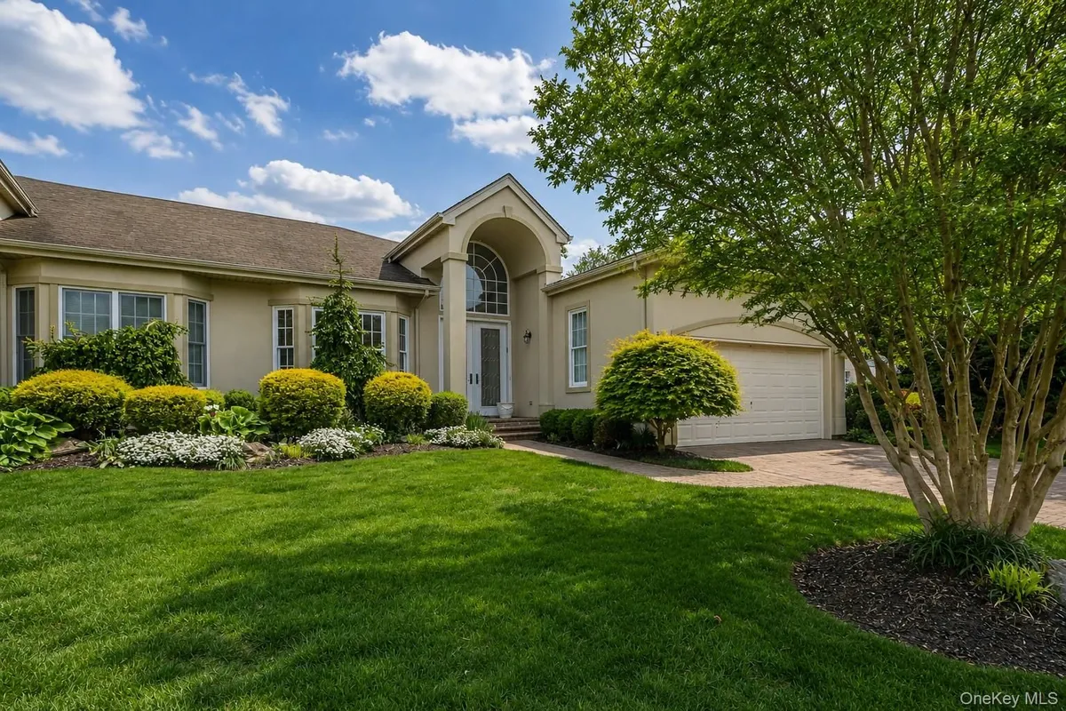 Property Slideshow image 1 of 35 | 398 altessa blvd, Huntington, NY, 11747