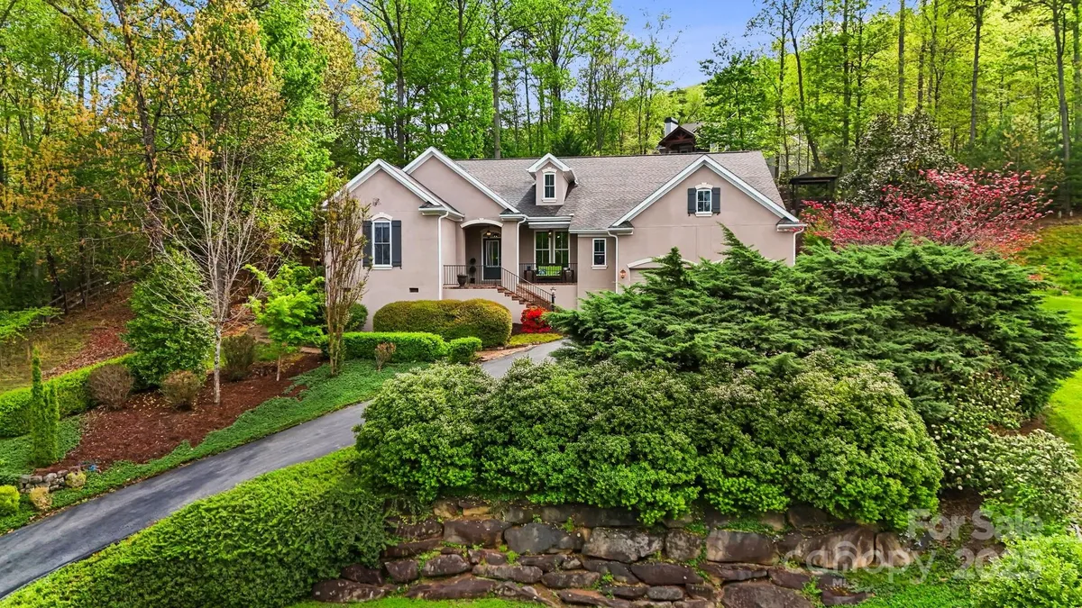 Property Slideshow image 1 of 48 | 14 larue ct, Biltmore Lake, NC, 28715