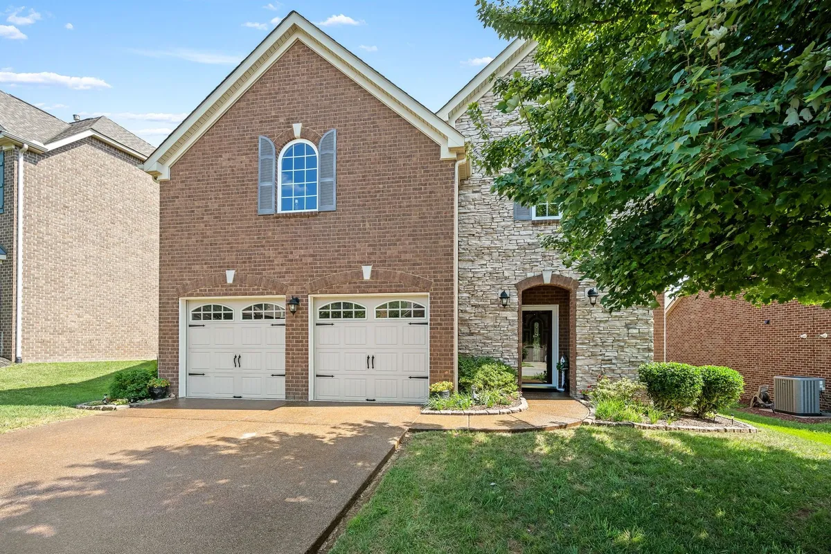 Property Slideshow image 1 of 52 | 266 meandering dr, Lebanon, TN, 37090