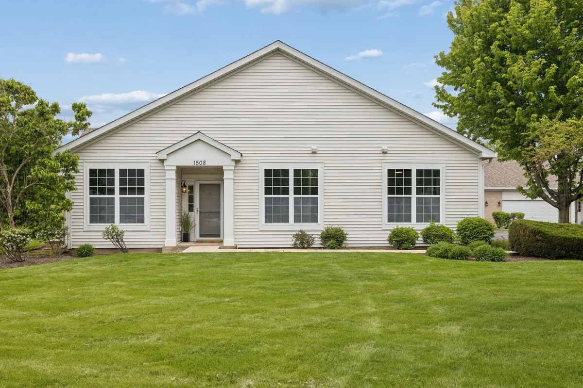 Property Slideshow image 1 of 24 | 1508 w ludington cir, Romeoville, IL, 60446