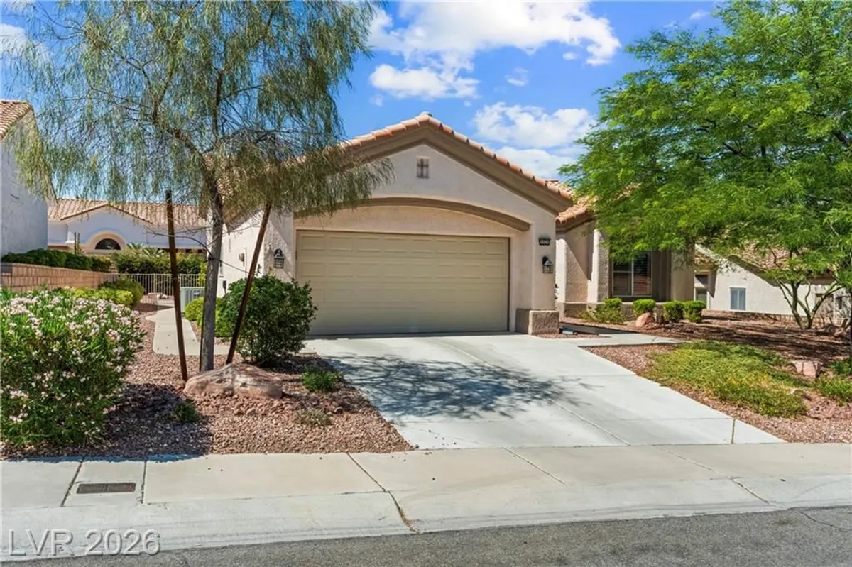 Property Slideshow image 1 of 23 | 9920 netherton dr, Las Vegas, NV, 89134