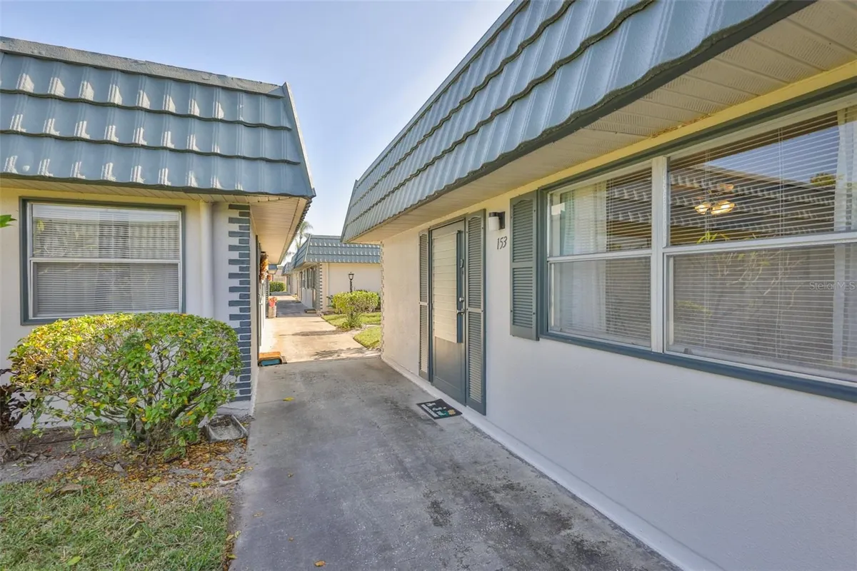 Property Slideshow image 1 of 46 | 1811 bedford ln 153, Sun City Center, FL, 33573