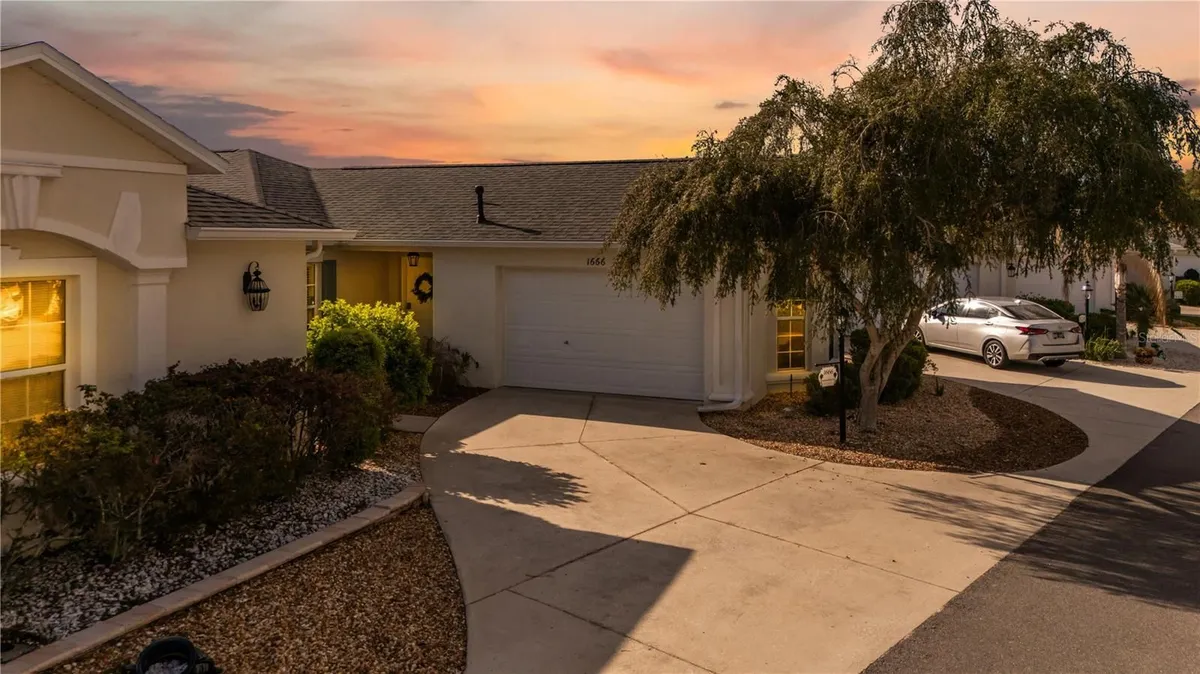 Property Slideshow image 1 of 27 | 1666 summerchase loop, The Villages, FL, 32162