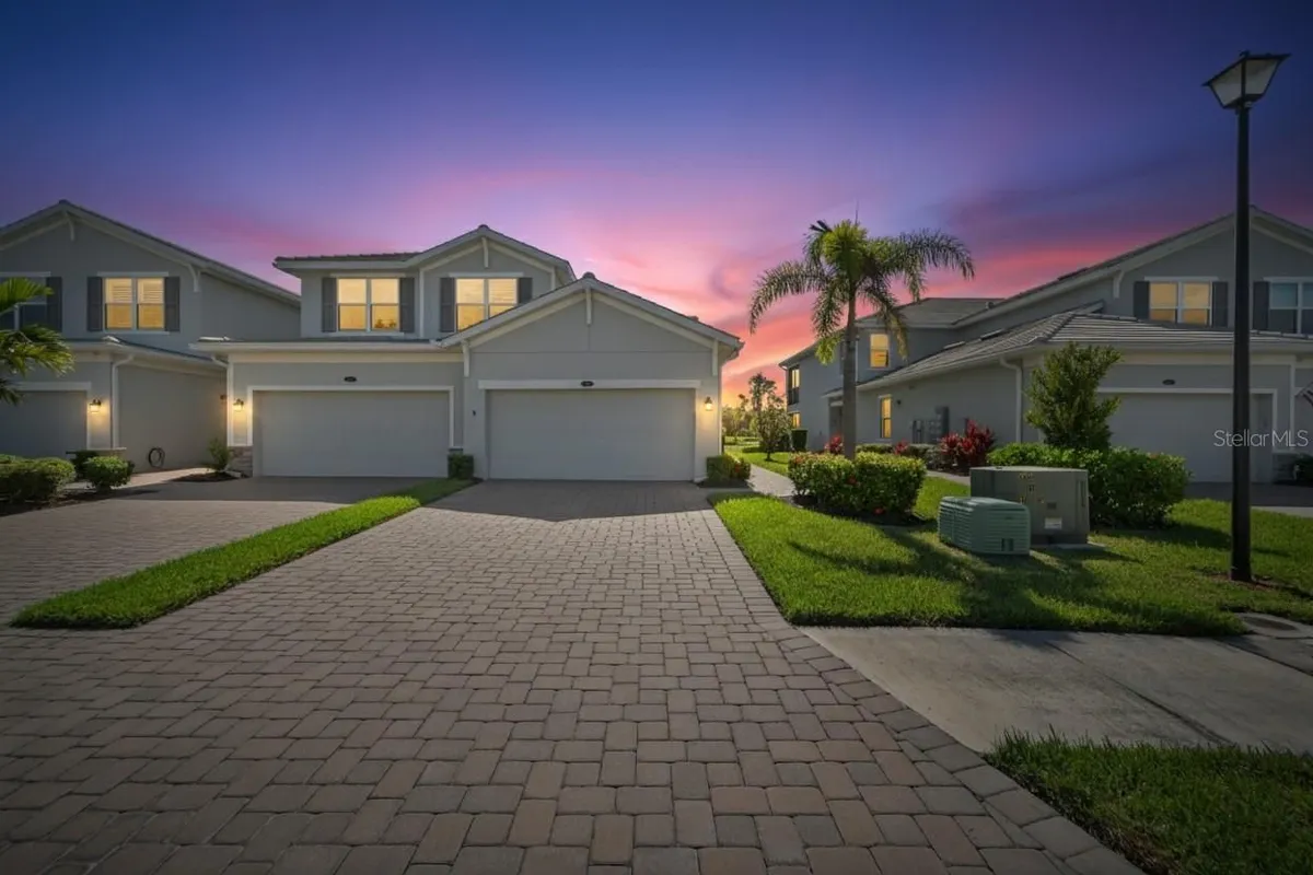 Property Slideshow image 1 of 65 | 951 tidewater shores loop # 912, Bradenton, FL, 34208