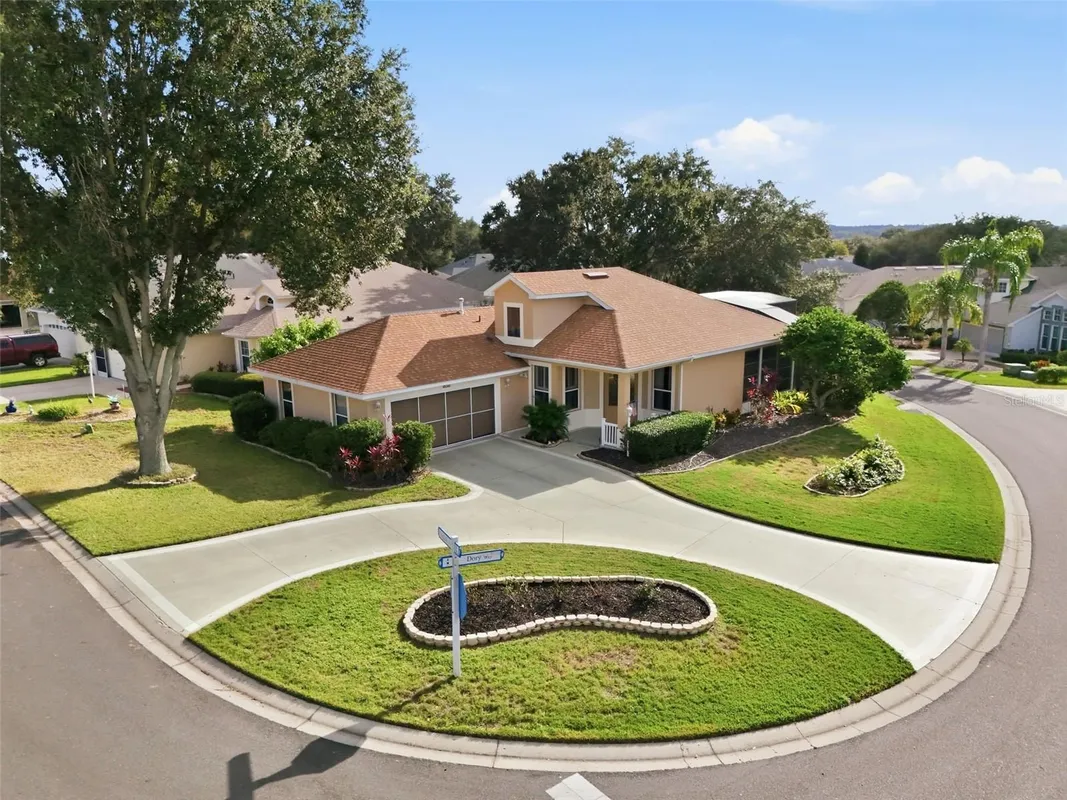 Property Slideshow image 1 of 38 | 6153 sailboat ave, Tavares, FL, 32778