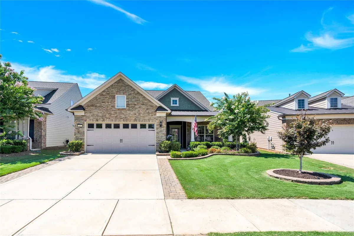 Property Slideshow image 1 of 44 | 637 birchway dr, Fort Mill, SC, 29715