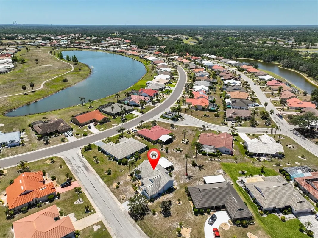 Property Slideshow image 1 of 45 | 2004 berry roberts dr, Sun City Center, FL, 33573