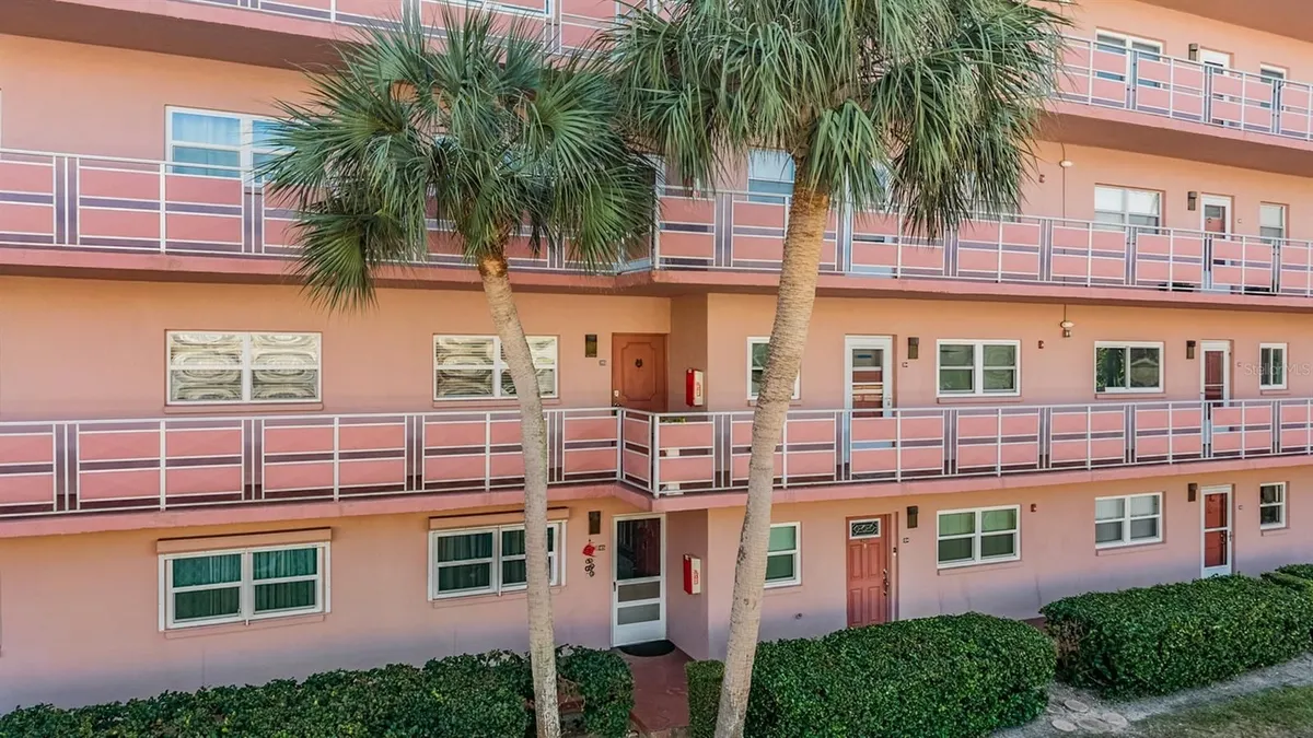 Property Slideshow image 1 of 45 | 5521 80th st n unit 205, St Petersburg, FL, 33709