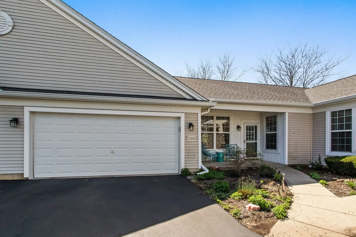 Property Slideshow image 1 of 20 | 12668 rock island trl, Huntley, IL, 60142