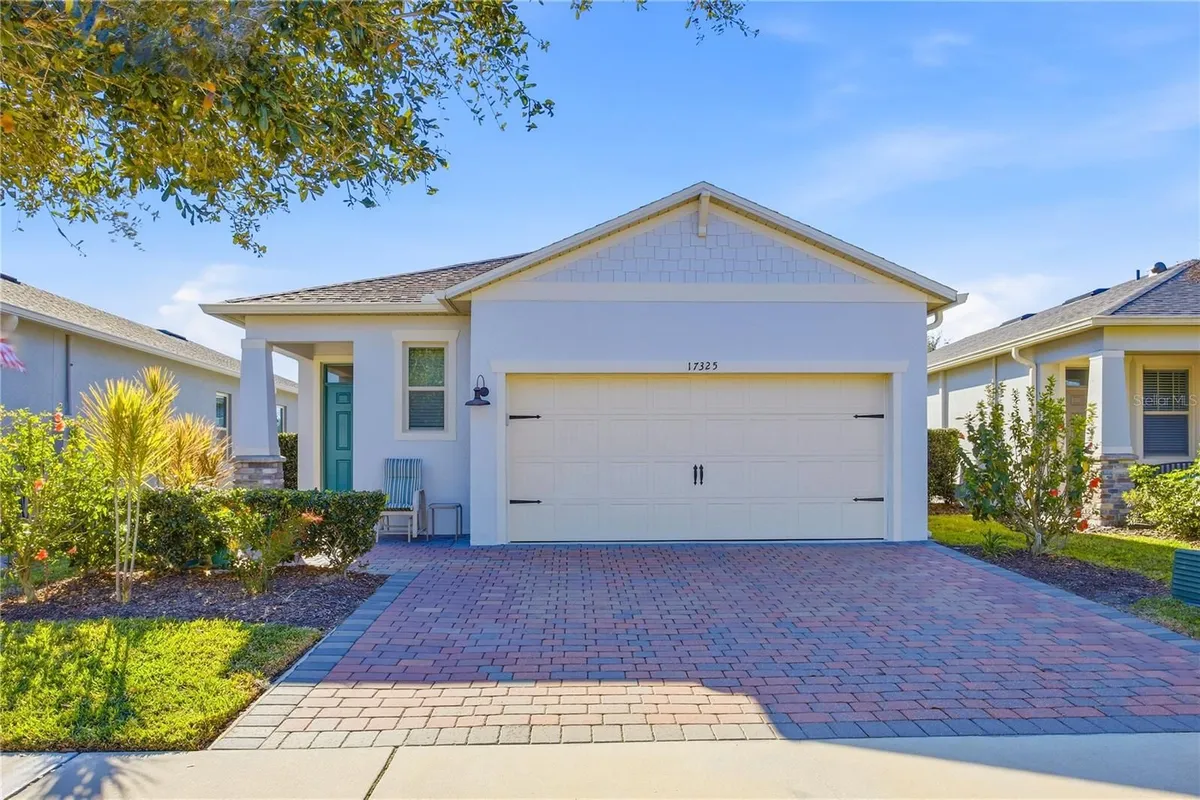 Property Slideshow image 1 of 46 | 17325 blazing star cir, Clermont, FL, 34714