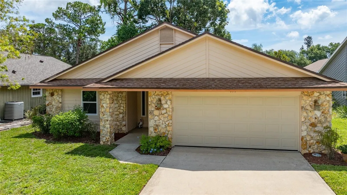 Property Slideshow image 1 of 37 | 144 grebe ct, Daytona Beach, FL, 32119
