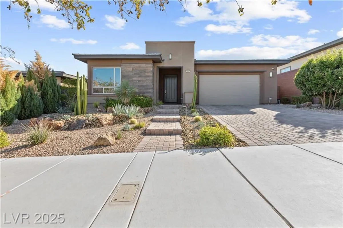 Property Slideshow image 1 of 51 | 10107 regency square ave, Las Vegas, NV, 89148