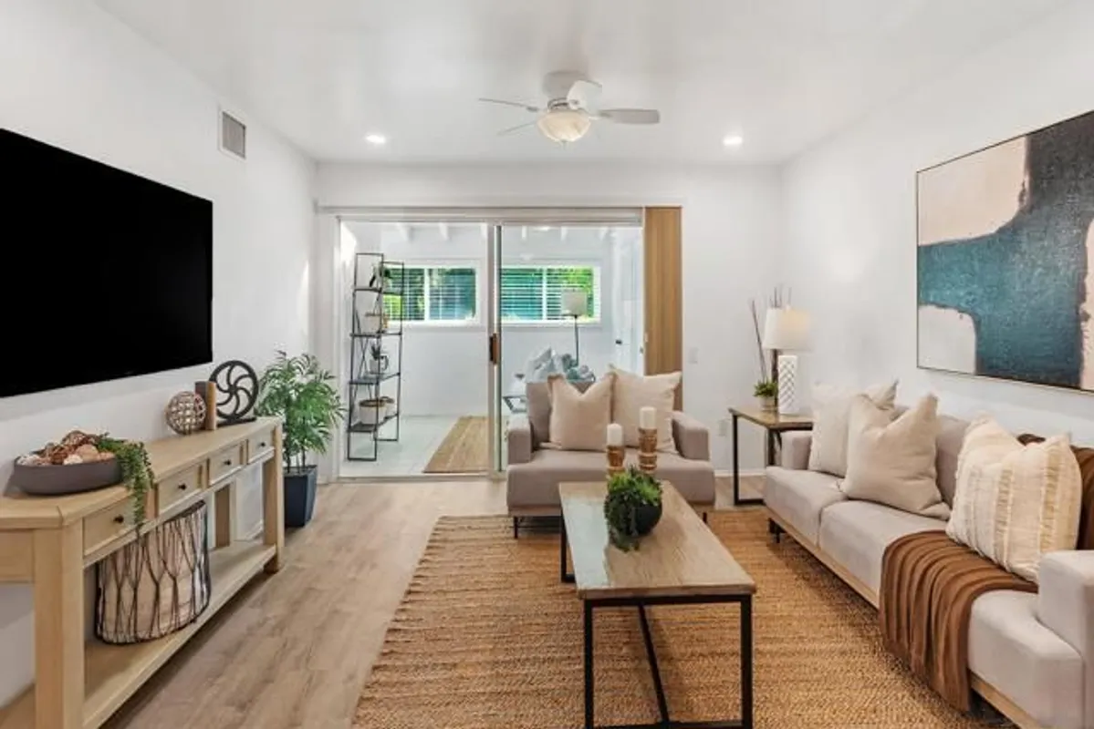 Property Slideshow image 1 of 39 | 16566 caminito vecinos 25, San Diego, CA, 92128