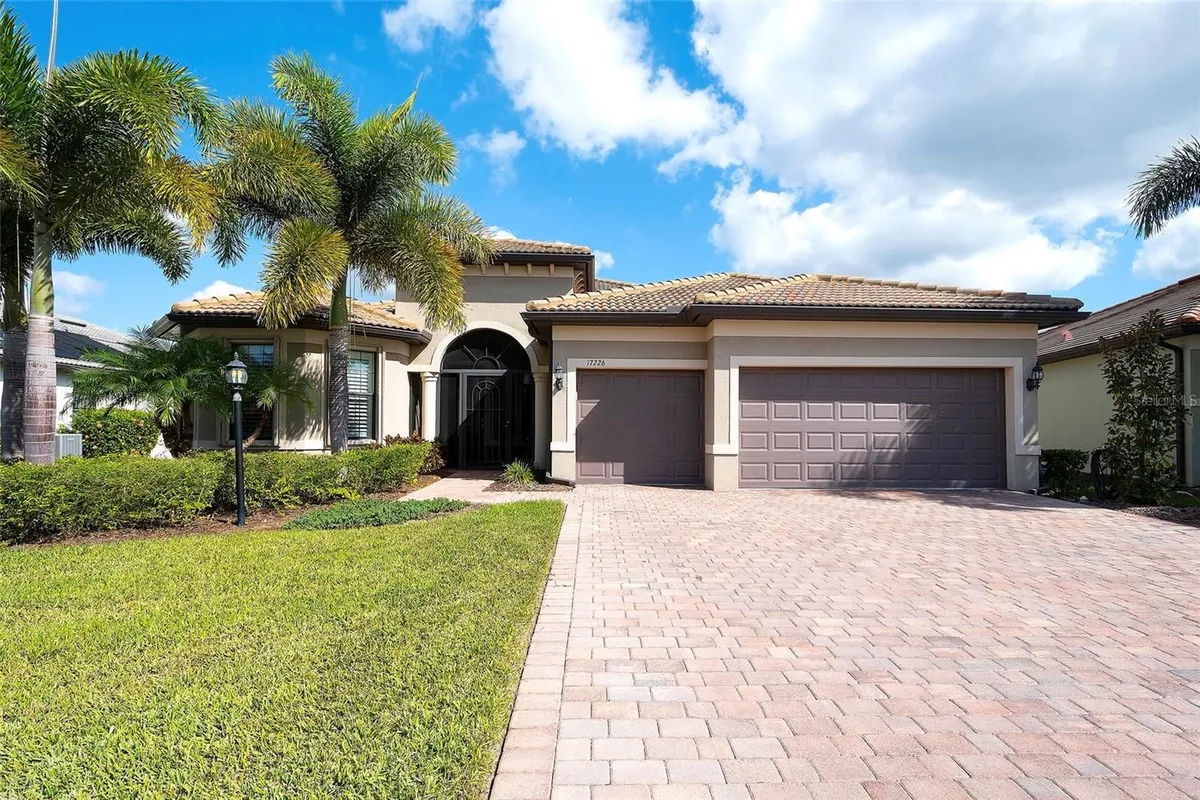Property Slideshow image 1 of 52 | 17226 seaford way, Bradenton, FL, 34202