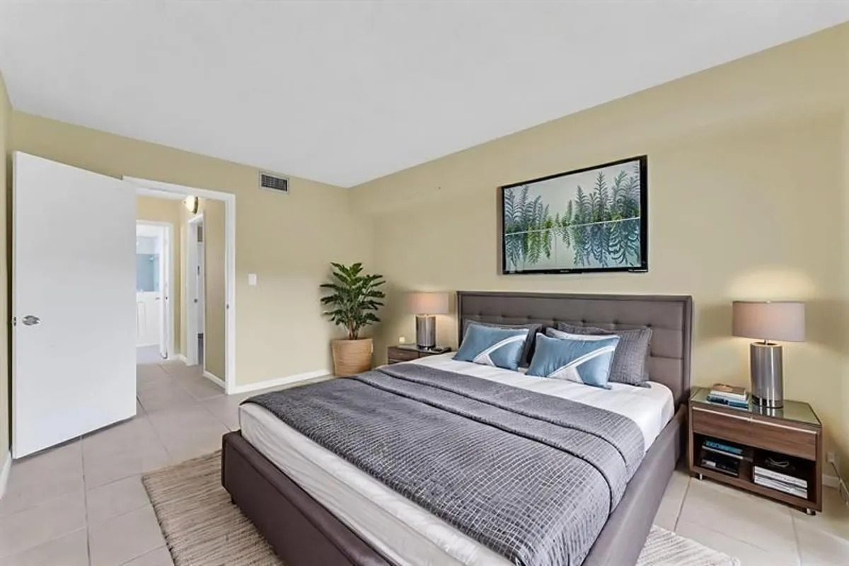 Property Slideshow image 1 of 29 | 331 nw 76th ave apt 104, Margate, FL, 33063