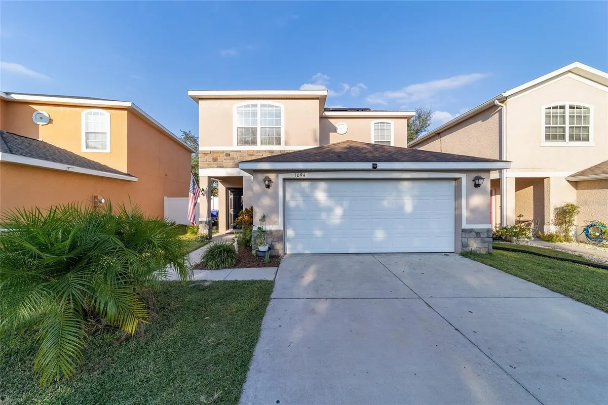 Property Slideshow image 1 of 76 | 5094 ne 122nd blvd, Oxford, FL, 34484