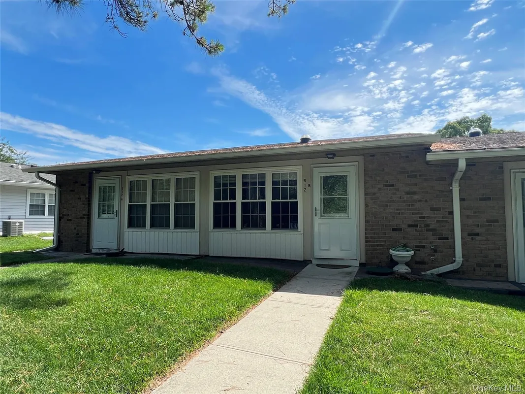 Property Slideshow image 1 of 21 | 312 woodbridge dr b, Brookhaven, NY, 11961