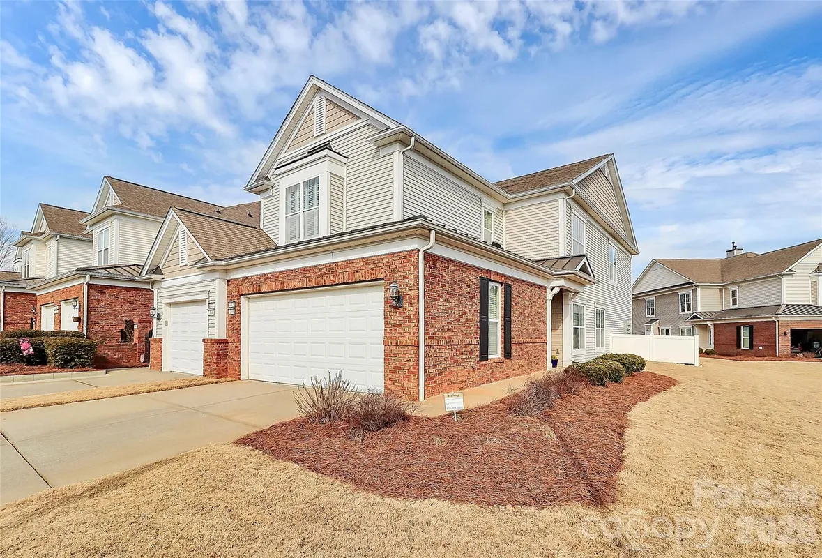 Property Slideshow image 1 of 38 | 44424 oriole dr unit 200, Fort Mill, SC, 29707