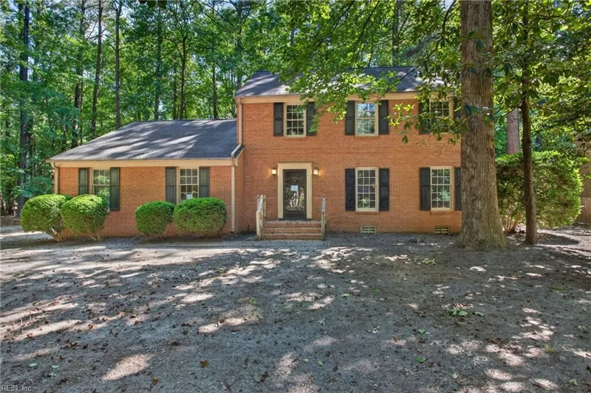 Property Slideshow image 1 of 32 | 109 peyton rd, Williamsburg, VA, 23185