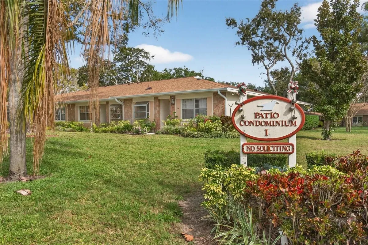 Property Slideshow image 1 of 62 | 2211 lark cir d, Palm Harbor, FL, 34684