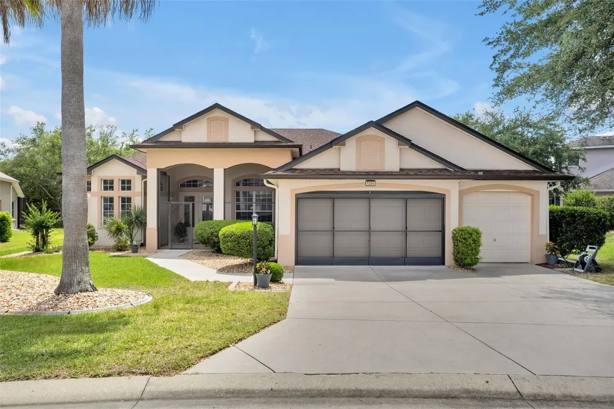 Property Slideshow image 1 of 66 | 5204 scotland ct, Leesburg, FL, 34748