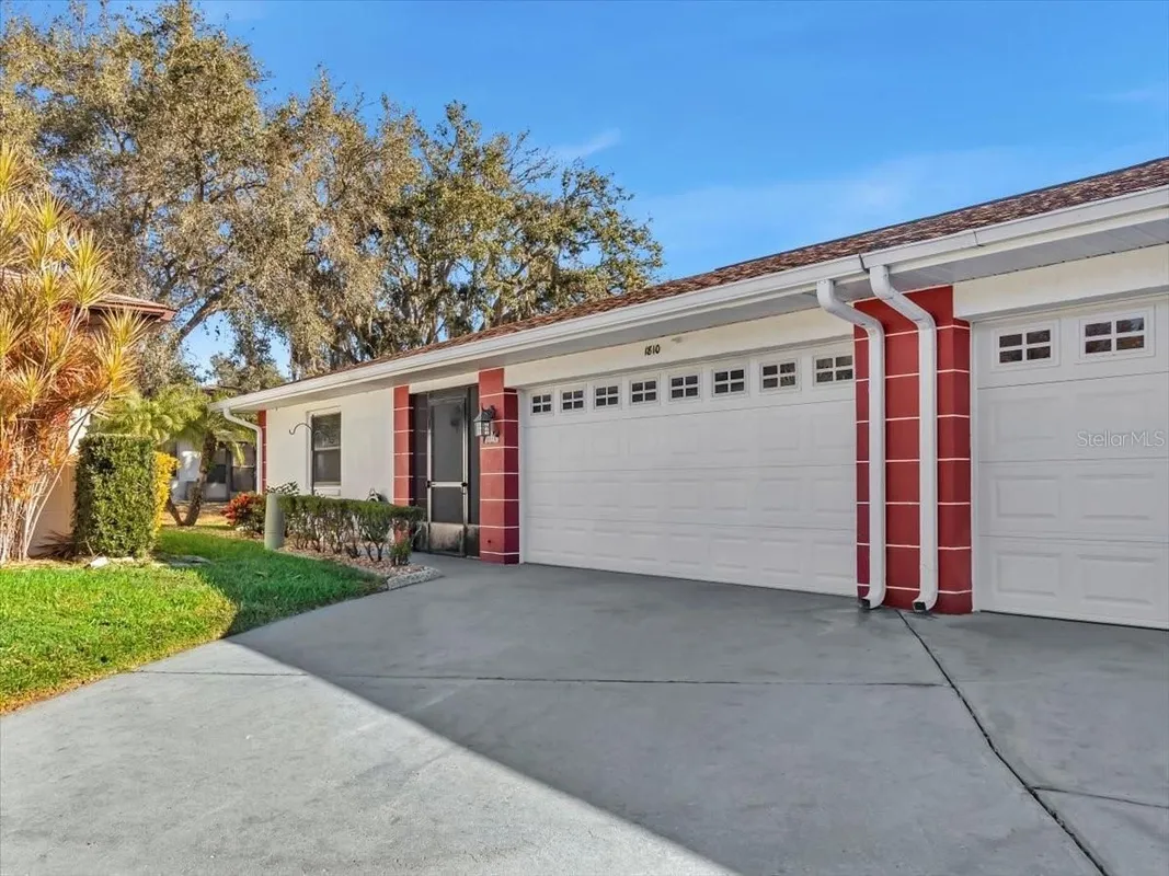 Property Slideshow image 1 of 40 | 1810 atrium dr, Sun City Center, FL, 33573