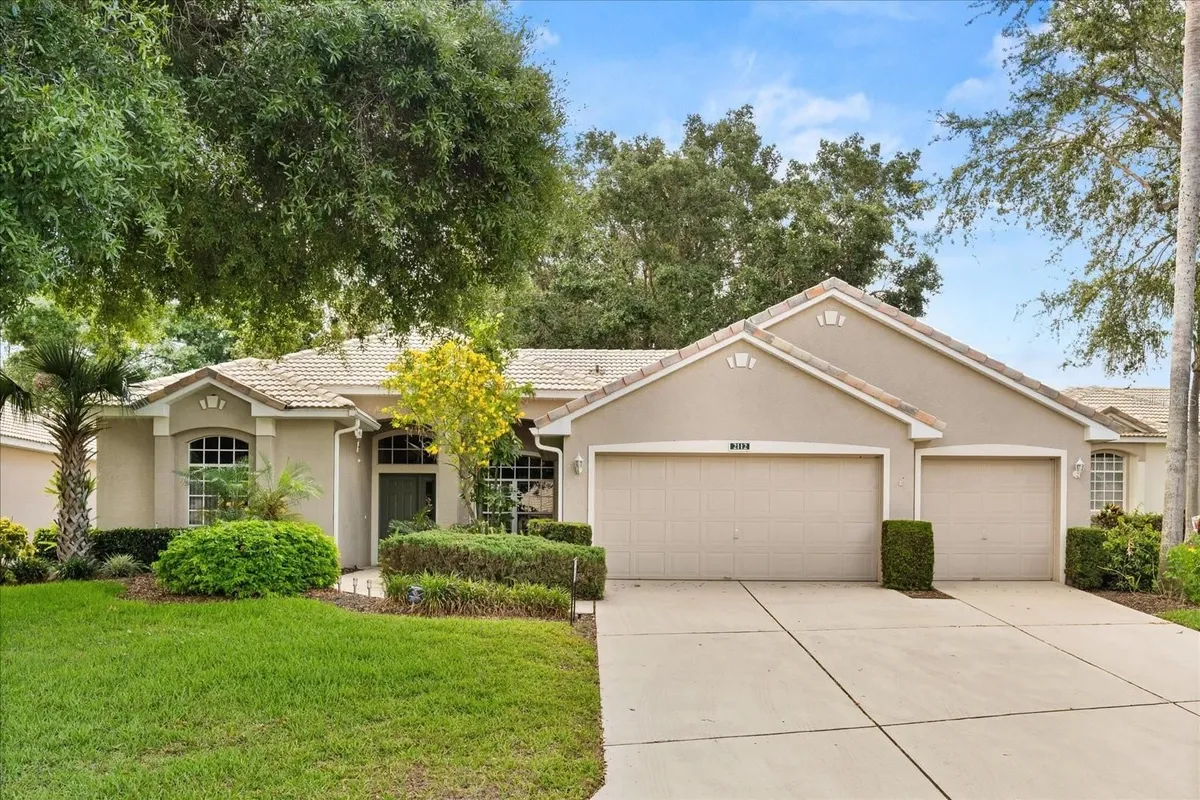 Property Slideshow image 1 of 52 | 2112 saint ives ct, Clermont, FL, 34711